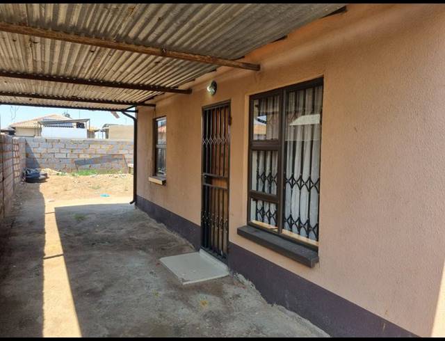 2 BEDROOM HOUSE FOR SALE IN WINDMILL PARK